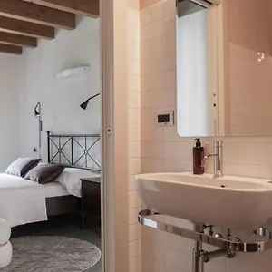 Charming Moment Di Porta - Jolie Maison Luino